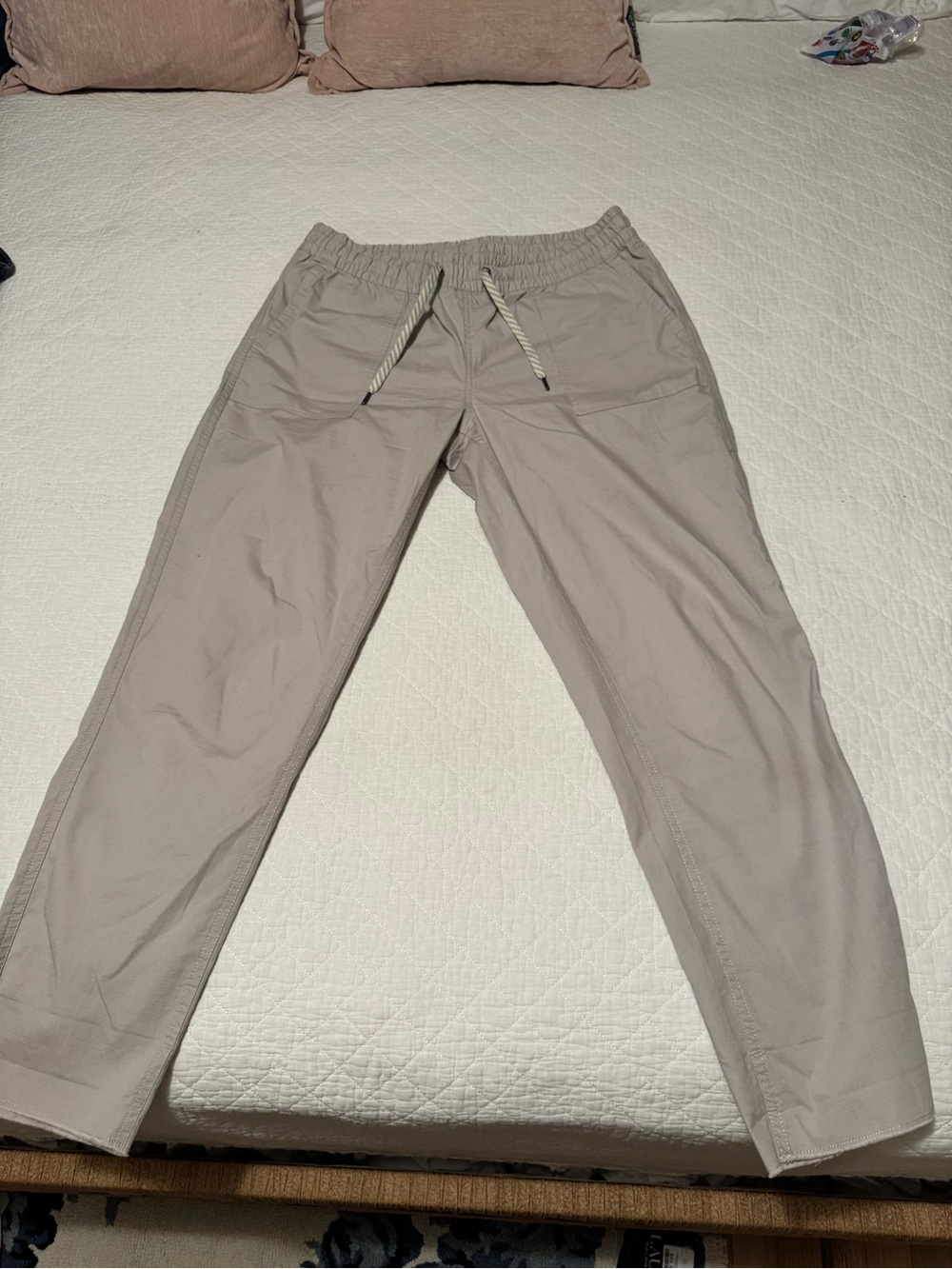 Vuori Straight-Leg Drawstring Pants in Light Taupe